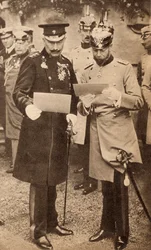 El rey Jorge V y el káiser Guillermo II discutiendo órdenes de operación en Alemania en 1913, ilustración de 